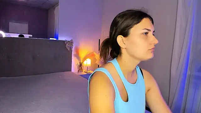 Laura Leee online show from 07/05/26, 05:03