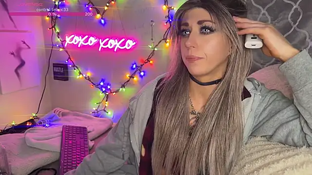 VeronicaRonnieTaylor online show from 12/02/25, 09:32