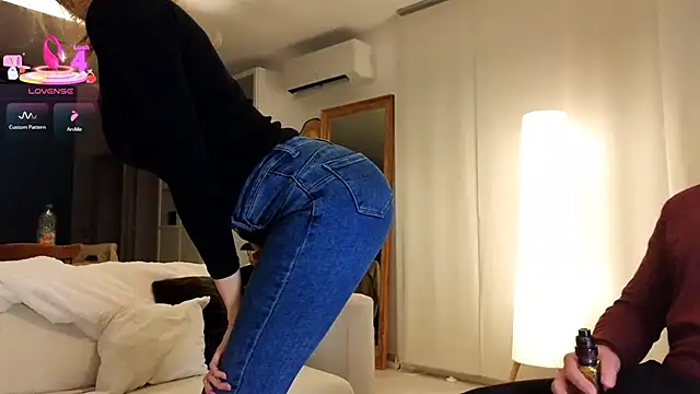 Snapshot of Luxymin34 chatting on 02/17/25, 08:47 Luxymin34 online show from 02/17/25, 08:47