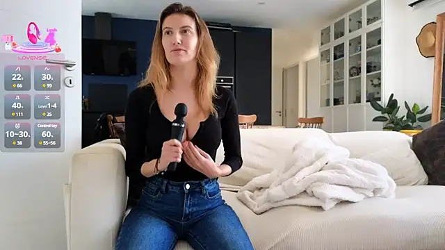 Snapshot of Luxymin34 chatting on 02/28/25, 03:37 Luxymin34 online show from 02/28/25, 03:37