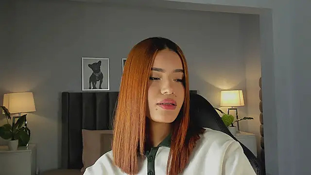 Madie  collins online show from 11/23/25, 11:32