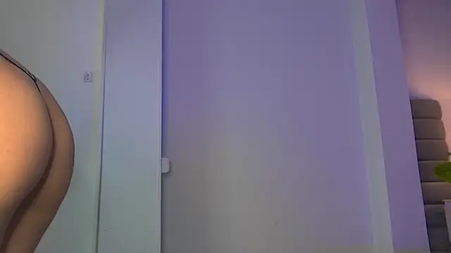 Madie  collins online show from 07/04/26, 11:49