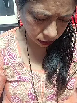 Urmila bhabhii online show from 11/11/25, 03:50