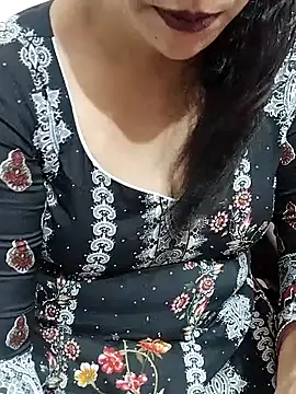 Snapshot of Urmila_bhabhii chatting on 06/07/26, 03:54 Urmila bhabhii online show from 06/07/26, 03:54