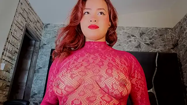 Estrella05  online show from 11/10/25, 04:33