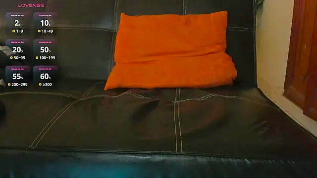 Snapshot of MrLonely02 chatting on 12/03/24, 11:02 MrLonely02 online show from 12/03/24, 11:02