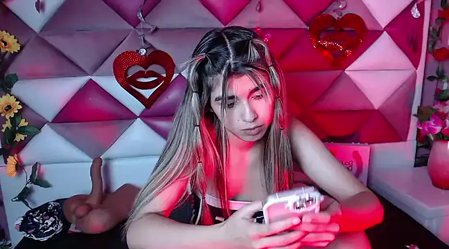 NahomiConnor  online show from 03/22/25, 04:37