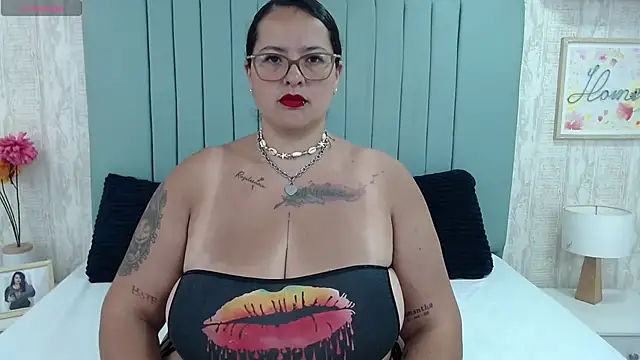 Snapshot of KarllaWalker chatting on 02/03/25, 12:47 KarllaWalker online show from 02/03/25, 12:47