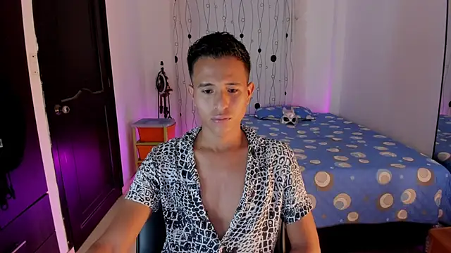 alessandro wizard online show from 02/05/25, 10:22