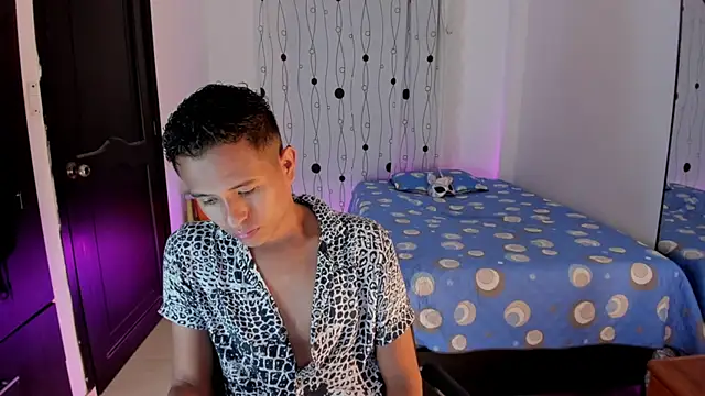 alessandro wizard online show from 02/07/25, 01:47