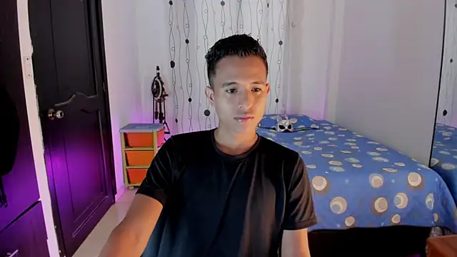 alessandro wizard online show from 02/07/25, 07:49