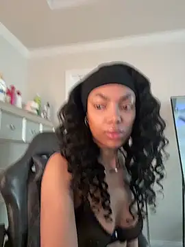 butterflybootyy online show from 04/01/26, 12:39