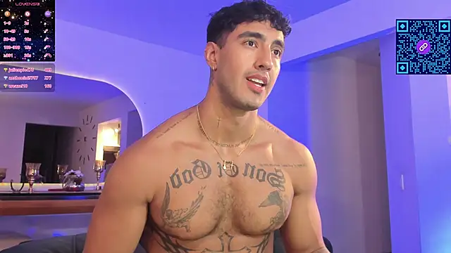 Snapshot of JACOB_MARTINS chatting on 12/17/24, 03:28 JACOB MARTINS online show from 12/17/24, 03:28