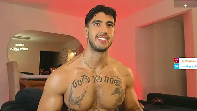 Snapshot of JACOB_MARTINS chatting on 01/13/25, 03:34 JACOB MARTINS online show from 01/13/25, 03:34