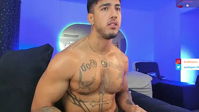 Snapshot of JACOB_MARTINS chatting on 03/11/25, 05:27 JACOB MARTINS online show from 03/11/25, 05:27