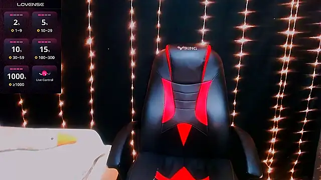 Snapshot of AgathaNoxe chatting on 02/03/25, 10:00 AgathaNoxe online show from 02/03/25, 10:00