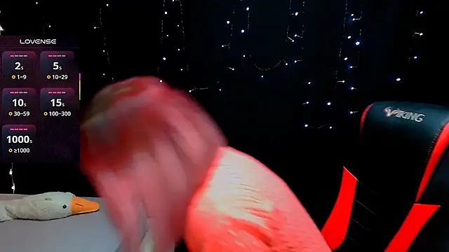 Snapshot of AgathaNoxe chatting on 02/13/25, 10:00 AgathaNoxe online show from 02/13/25, 10:00