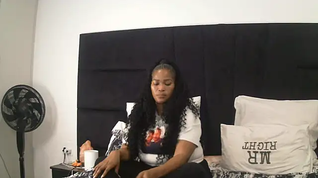 SEXYEBONY2010 online show from 04/20/26, 02:20