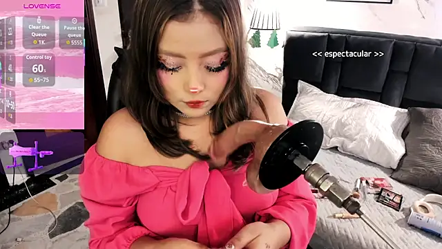 Snapshot of Teen_sofia_ chatting on 01/17/26, 04:06 Teen sofia online show from 01/17/26, 04:06