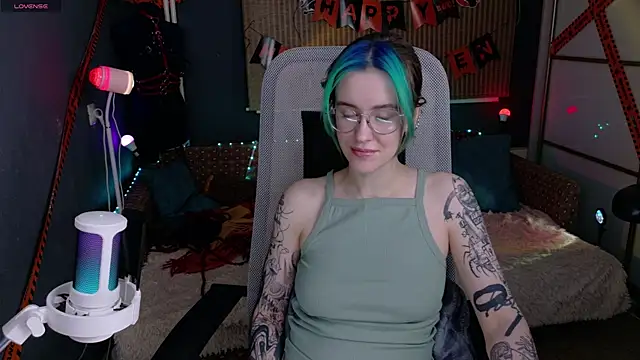 Snapshot of Cumpotik_Eve chatting on 11/23/25, 02:22 Cumpotik Eve online show from 11/23/25, 02:22