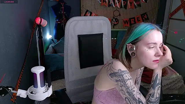 Cumpotik Eve online show from 12/18/25, 02:50