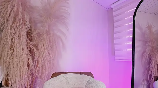 Snapshot of ariana_rosse__ chatting on 02/04/25, 03:36 ariana rosse   online show from 02/04/25, 03:36