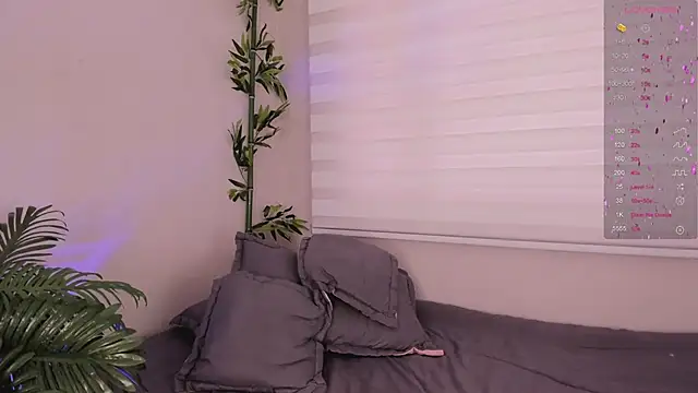 Snapshot of ariana_rosse__ chatting on 02/28/25, 04:20 ariana rosse   online show from 02/28/25, 04:20