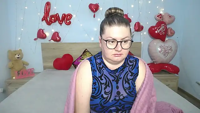 ZannaDreil online show from 03/05/25, 10:21