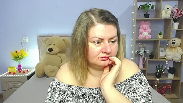 ZannaDreil online show from 03/11/25, 07:14