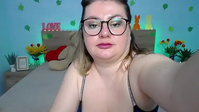 ZannaDreil online show from 03/16/25, 04:09