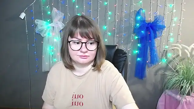 ZannaDreil online show from 11/24/25, 06:51