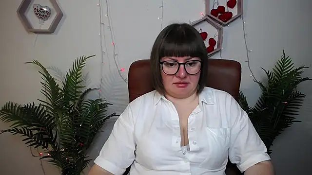 ZannaDreil online show from 04/14/26, 06:14