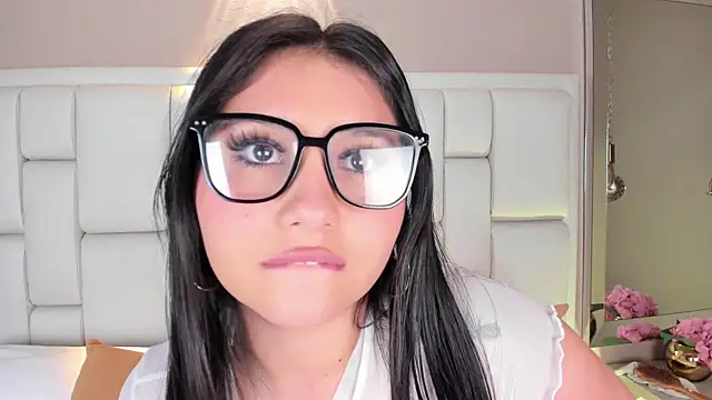 AvyMilton online show from 01/10/26, 11:34