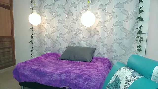 Mya paris online show from 01/30/25, 04:37