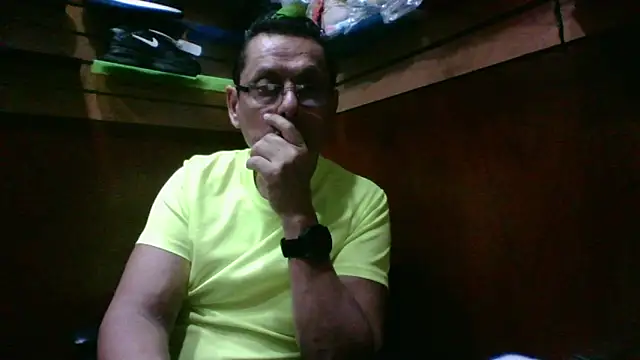 MarcusKelvin online show from 10/31/25, 01:34