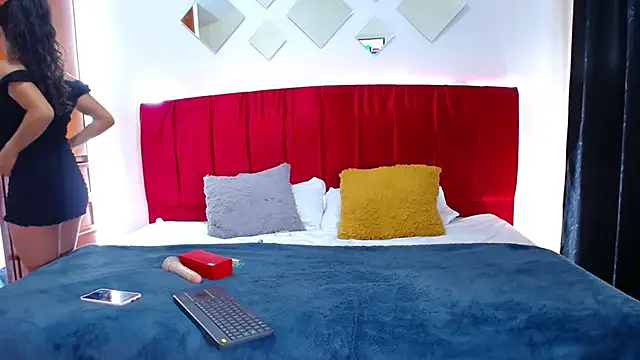 Snapshot of Cristal_moon1 chatting on 03/15/25, 11:39 Cristal moon1 online show from 03/15/25, 11:39