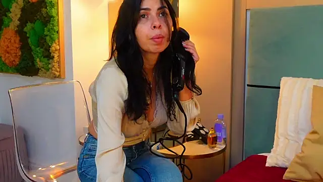 SarraRose online show from 02/28/25, 12:43