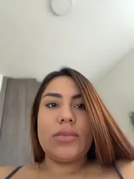 Snapshot of valeria2019hot chatting on 05/27/26, 02:58 valeria2019hot online show from 05/27/26, 02:58