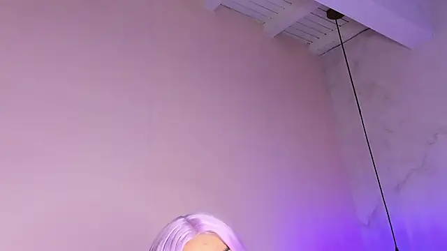 MelaniieRoux online show from 02/07/25, 07:49