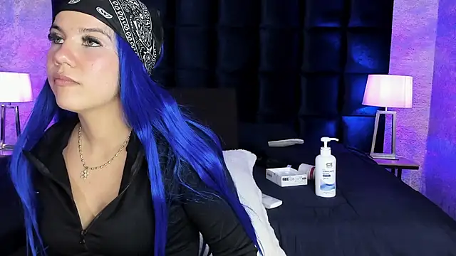 MelaniieRoux online show from 03/18/25, 01:32