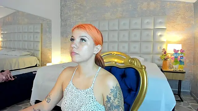 MelaniieRoux online show from 06/05/26, 07:30