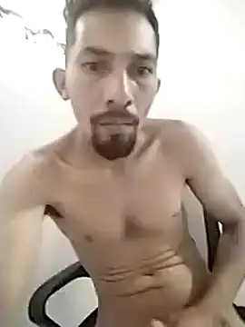 Snapshot of Emilio2034 chatting on 02/21/25, 01:55 Emilio2034 online show from 02/21/25, 01:55