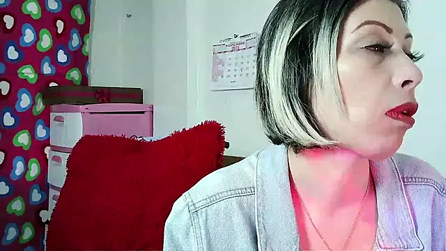 alixia81 online show from 11/15/25, 12:34