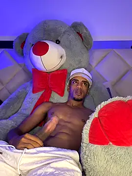 AaronCruz  online show from 10/14/25, 04:46