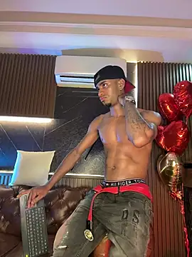 AaronCruz  online show from 02/15/26, 01:20