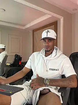 AaronCruz  online show from 03/18/26, 10:46