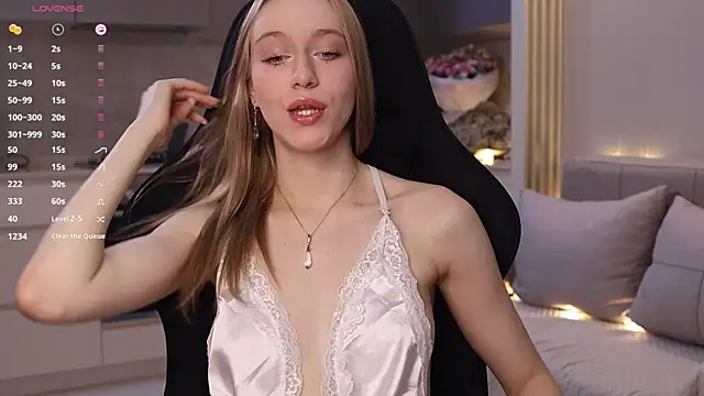 PollyAgata online show from 11/25/25, 07:14