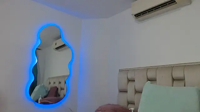 Roxy-Smith online show from 12/13/25, 10:59