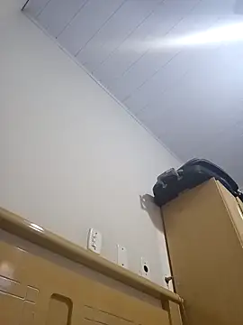 Rdsilva123 online show from 12/18/25, 01:44