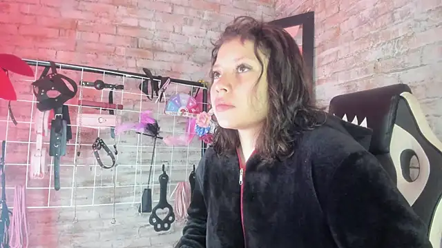 Cherry xoxx online show from 11/02/25, 11:45